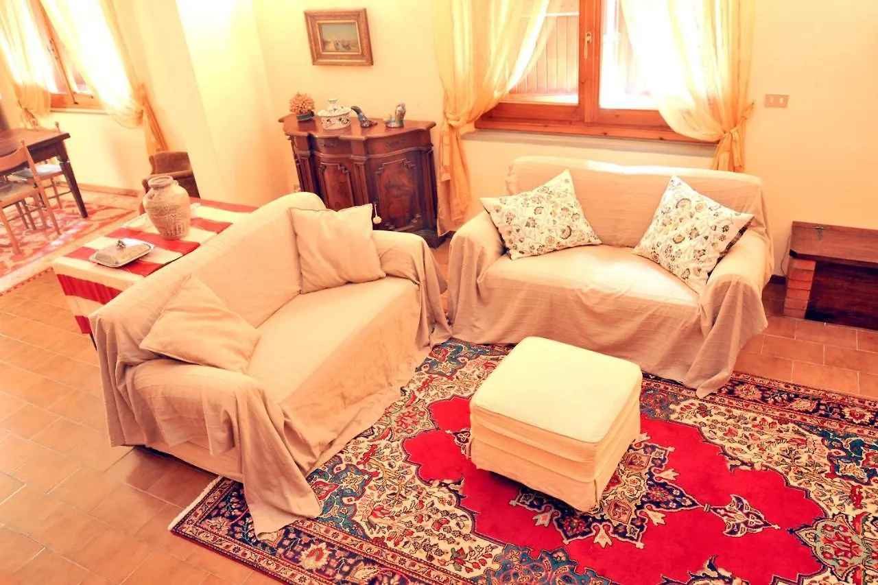 Casa vacanze Villa Cosy House In Gattaia With Shared Pool Italia