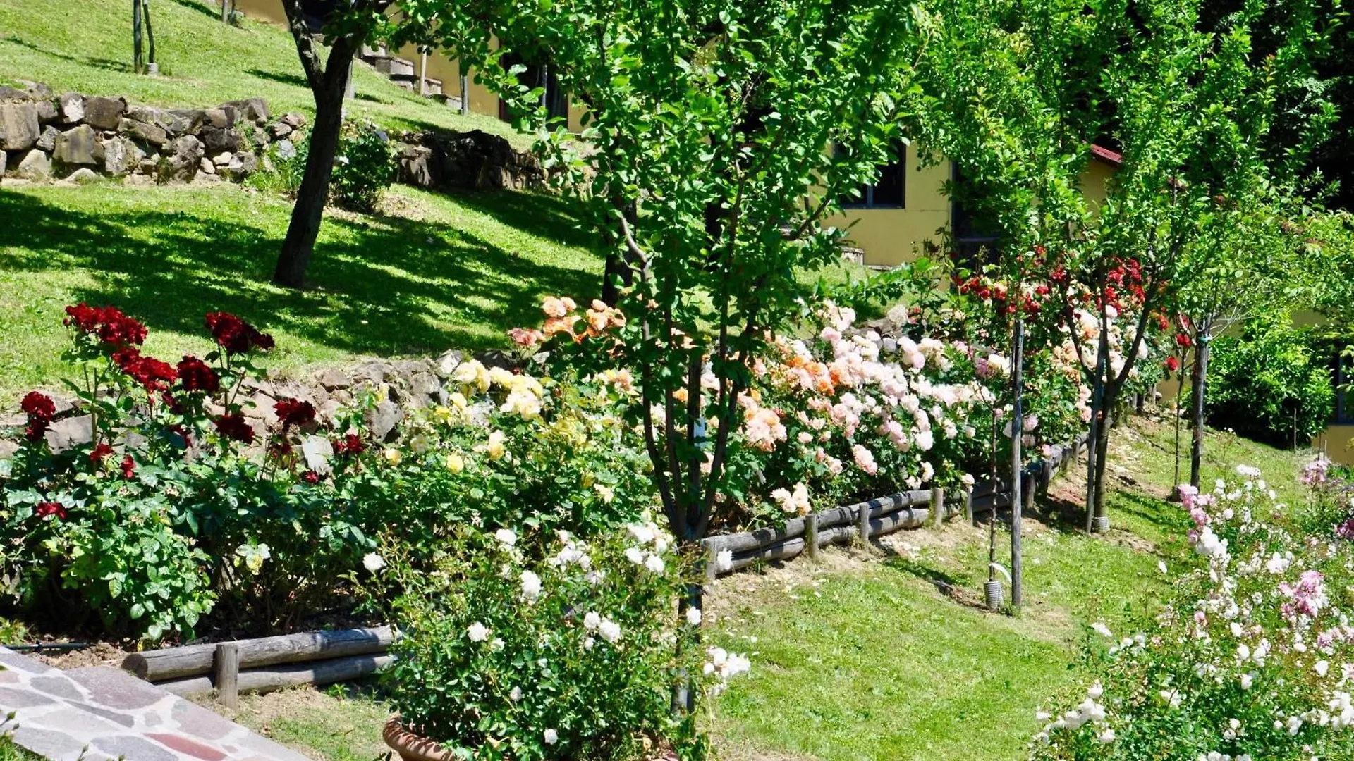Villa Cosy House In Gattaia With Shared Pool Casa vacanze